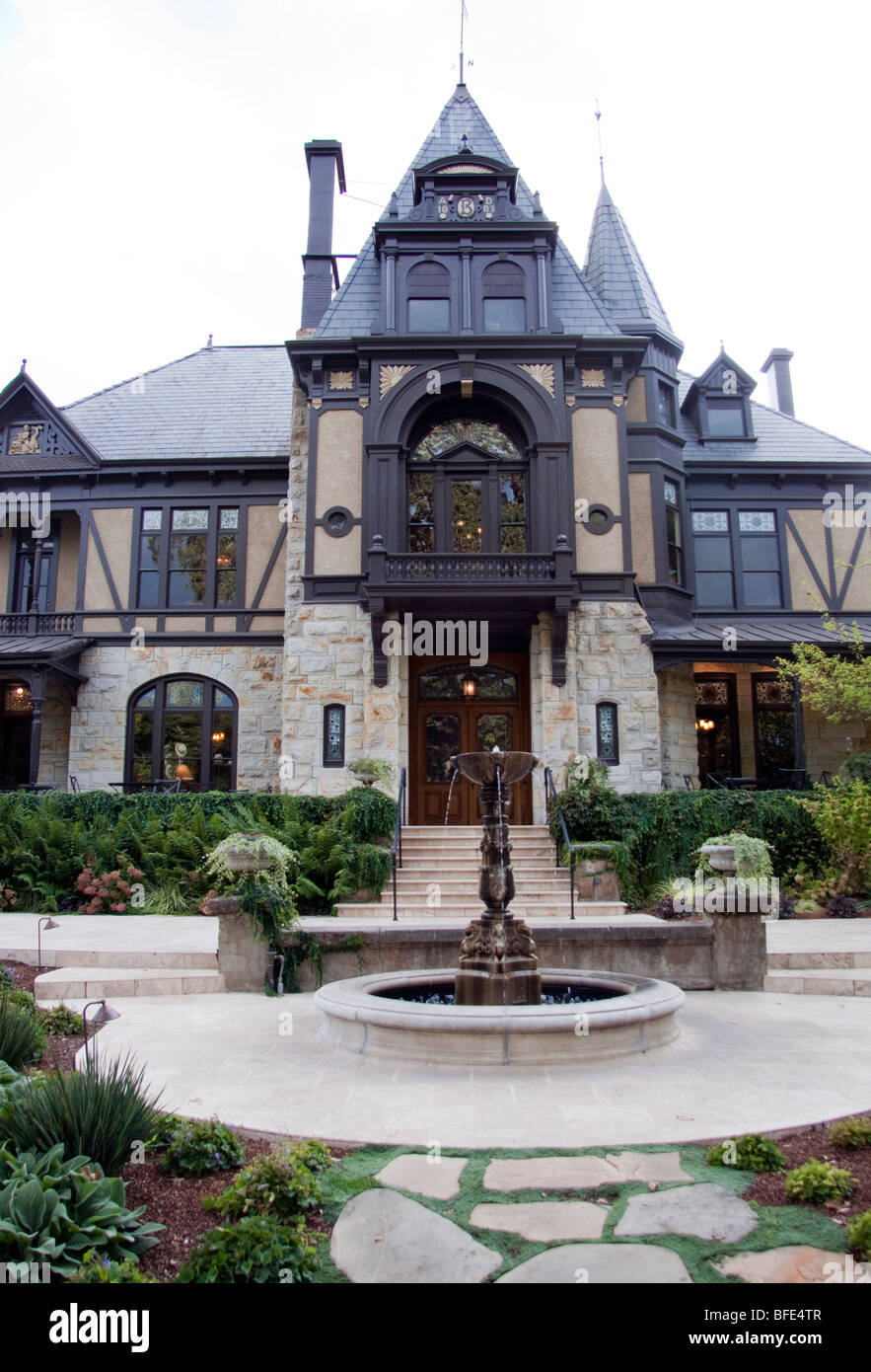 Entrée principale de l'hôtel particulier situé dans le Beringer Napa Valley de Californie Banque D'Images