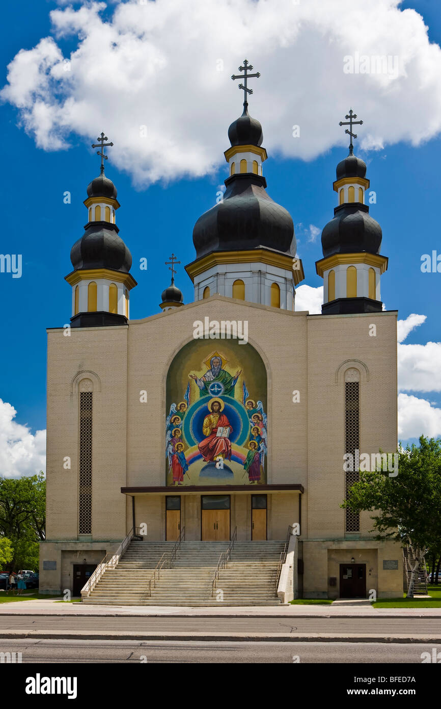 Façade de la Sainte Trinité Cathédrale Métropolitaine Orthodoxe Ukrainienne, Winnipeg, Manitoba, Canada Banque D'Images