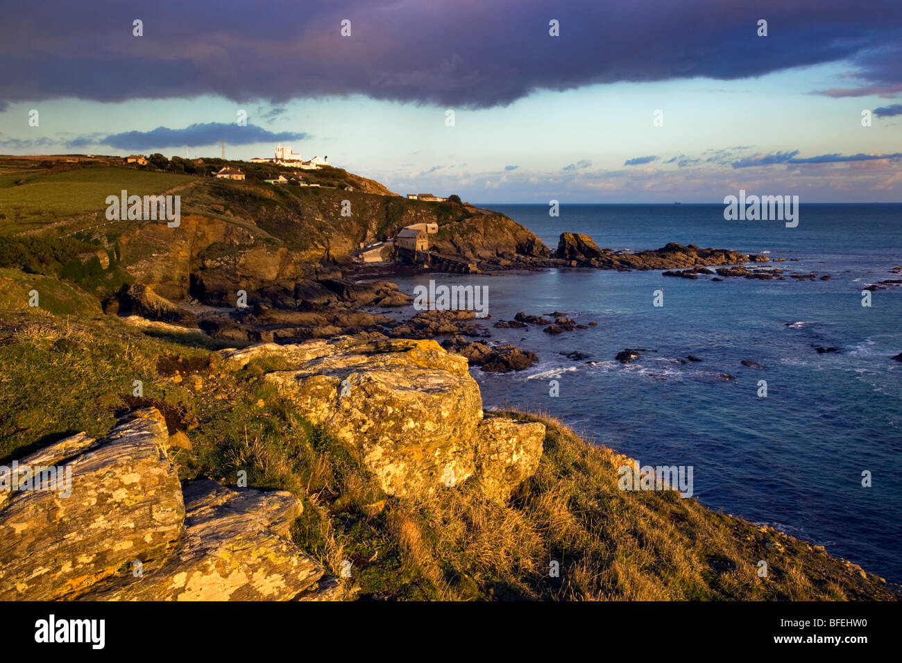 Lizard Point, point le plus au sud en UK ; Cornwall ; coucher du soleil Banque D'Images
