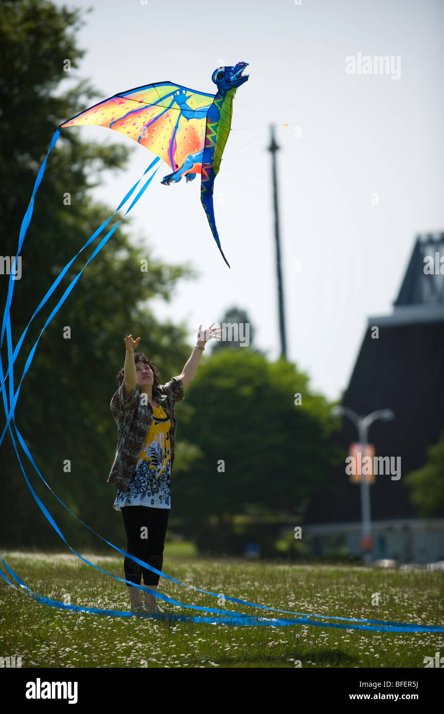 Cerfs-volants voler pendant la saison estivale Banque D'Images