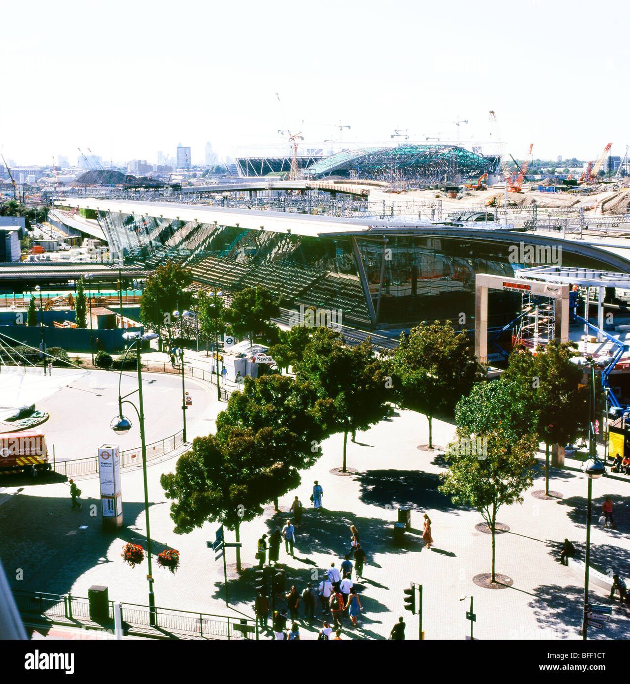 Une vue plongeante sur la gare de Stratford & 2012 Stade Olympique et site en construction dans l'Est de Londres KATHY DEWITT Banque D'Images