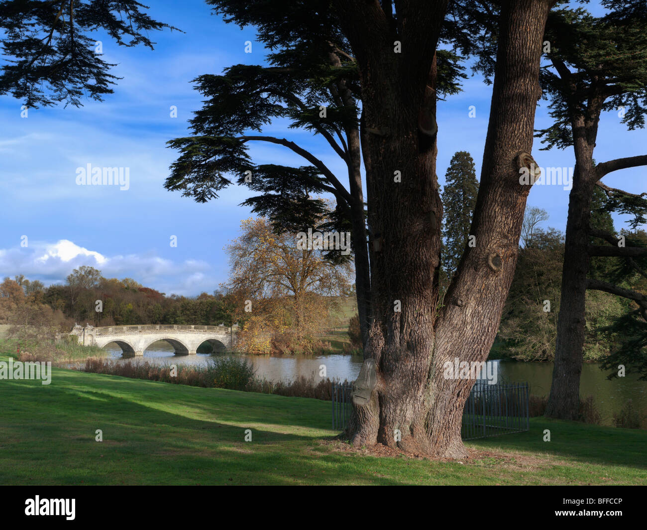 Warwickshire Angleterre Compton Verney robert adam bridge Banque D'Images