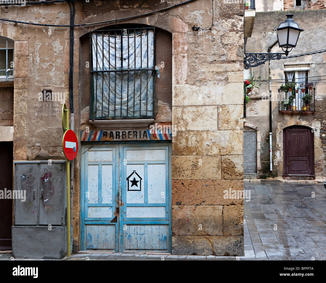 Une ruelle à Tarragone, en Espagne, en Catalogne, en Europe Banque D'Images