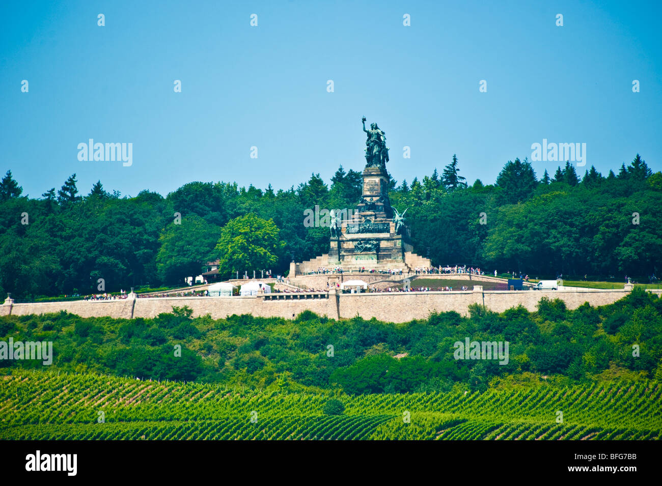 Monument historique près de Denkmal Niederwald Ruedesheim, Rhin, Allemagne Banque D'Images