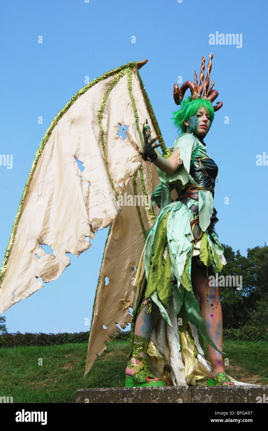 Dragon woman posing at 2009 Fantasy Fair Arcen Pays-bas Europe Banque D'Images