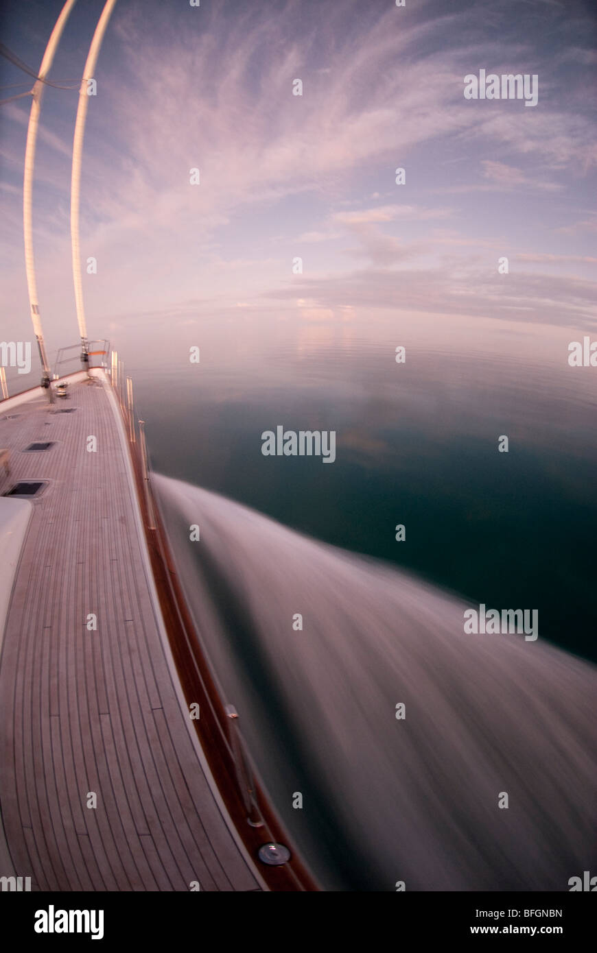 Le yacht à atlanta motors à travers la banque exuma Bahamas Banque D'Images