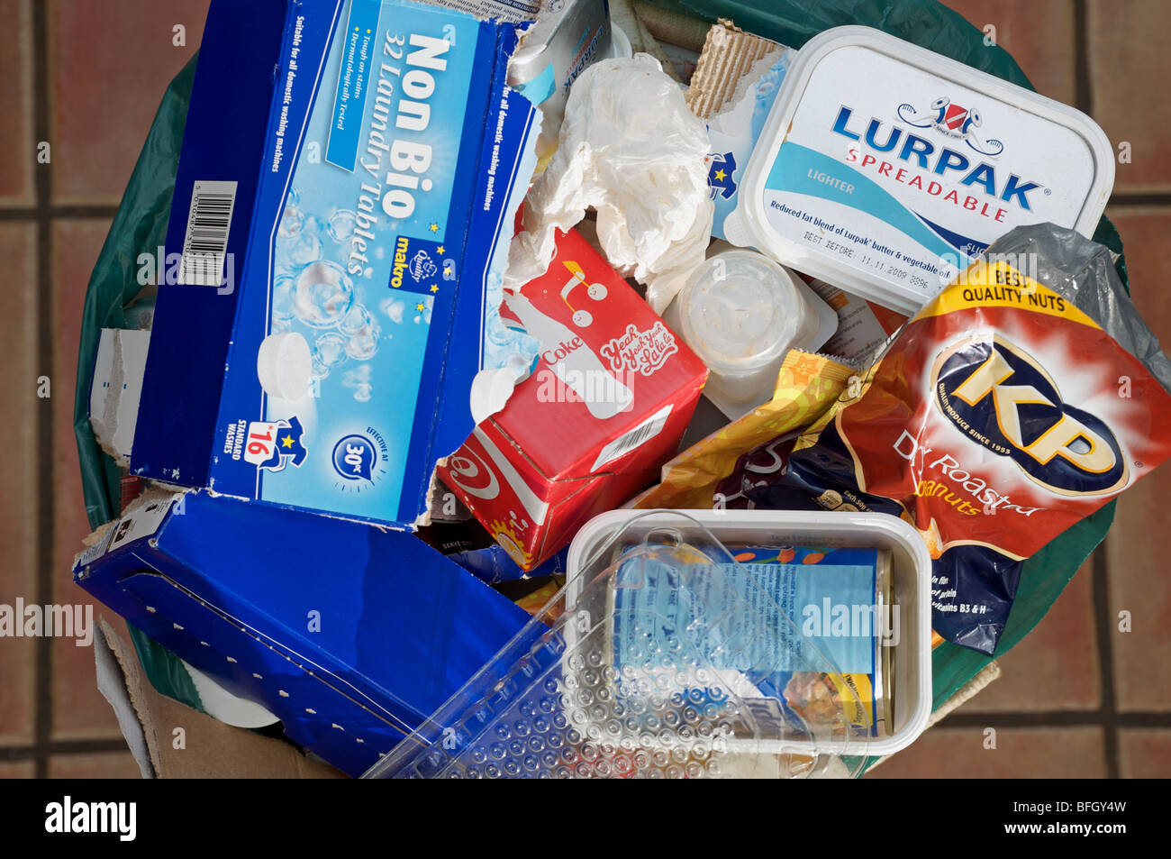 Poubelle cuisine pour recyclage Banque D'Images