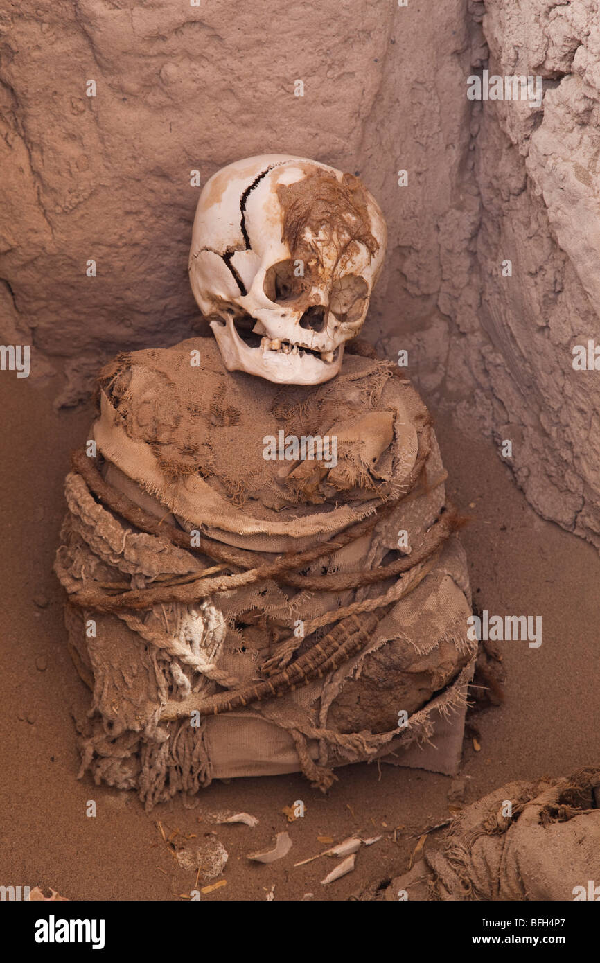 Des momies à Cemeterio de Chauchilla près de Nazca, Pérou Banque D'Images