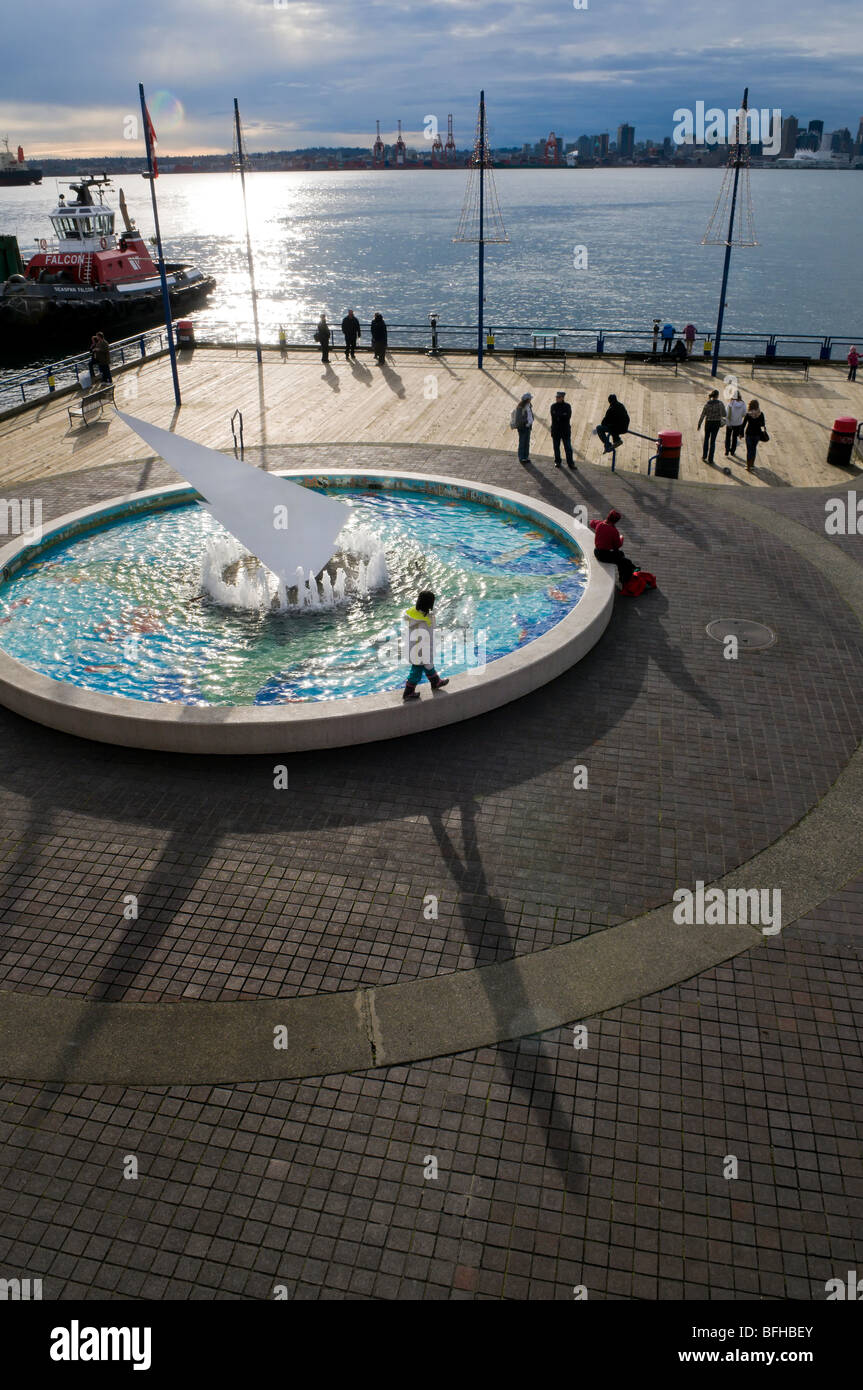 North Vancouver's Lonsdale Quay pier. Banque D'Images