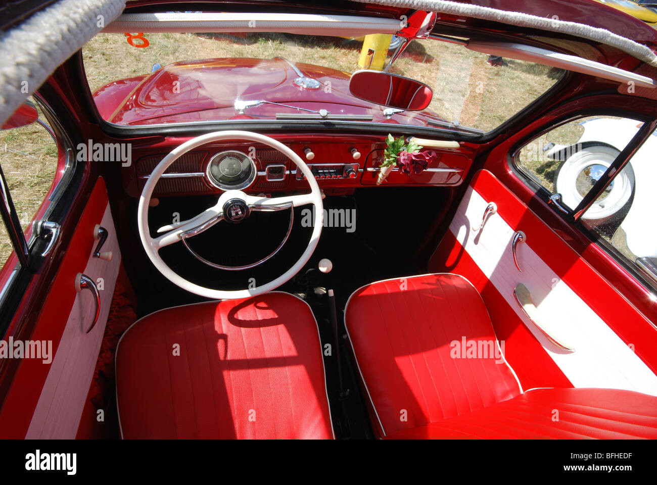 VW Beetle classique à l'intérieur de l'événement club Budel Pays-bas l'été 2009 Banque D'Images