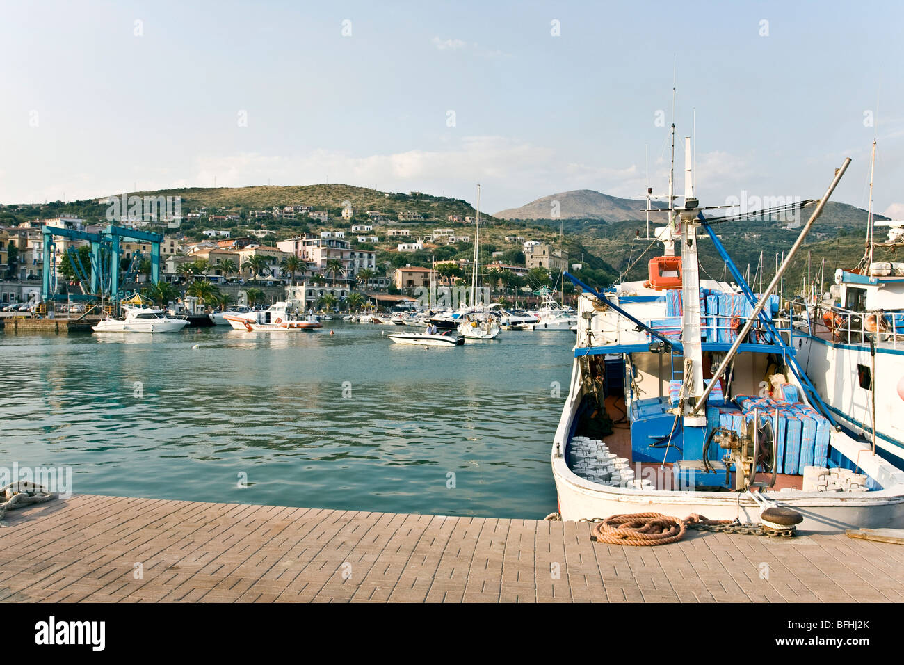 Port de Marina di Camerota, Parke National du Cilento et Vallo di Diano, site de l'Unesco, Salerne, Campanie, Italie Banque D'Images