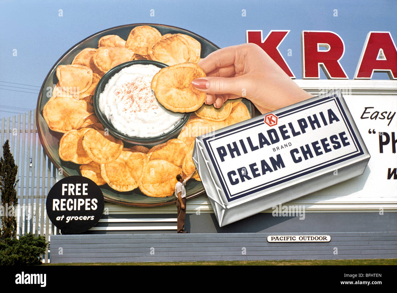 Des panneaux publicitaires de la marque de fromage à la crème Philadelphia Banque D'Images