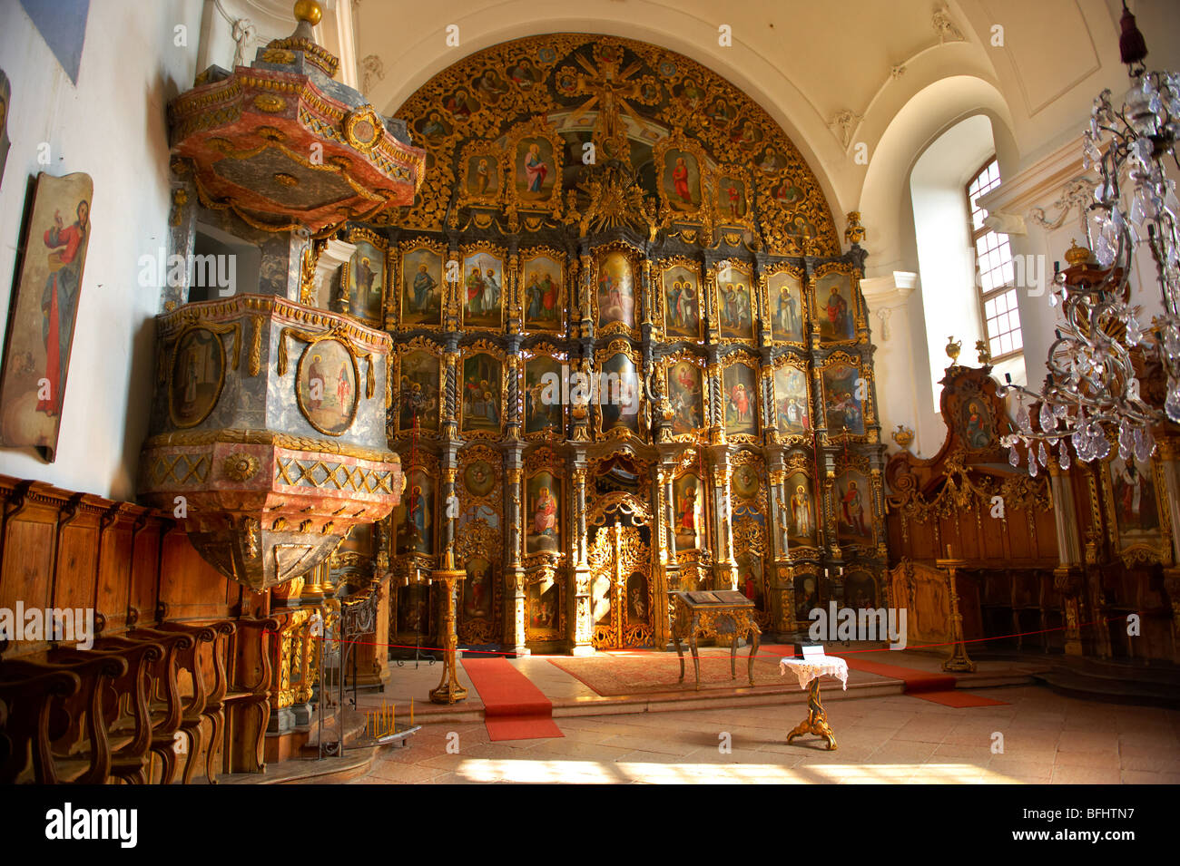 L'intérieur et les icônes de St Nicholas Greek Orthodox Church, Eger, Hongrie Banque D'Images