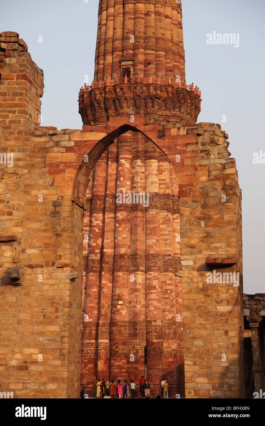 Des supports d'informations sur Qutb Minar complex, New Delhi, Inde. Banque D'Images