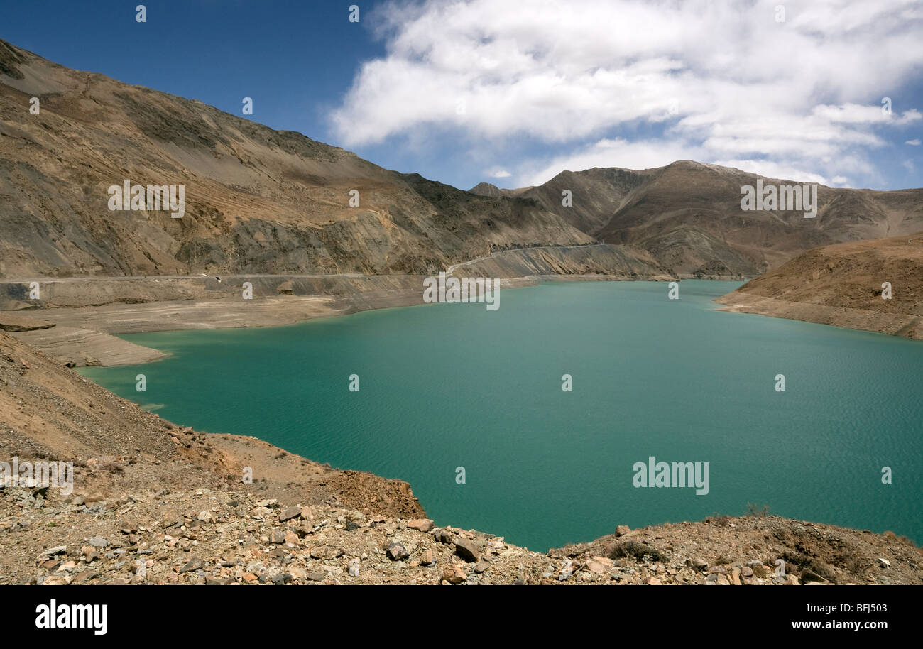 Lac sur le karo la pass sur la façon de gyantse Banque D'Images