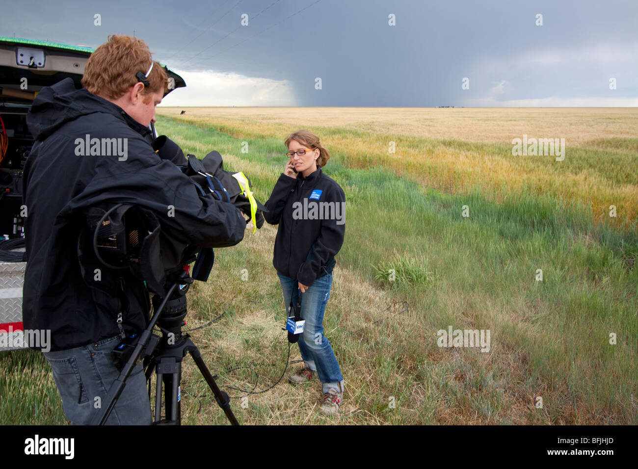 Weather Channel reporter Katy Tur dans l'ouest du Kansas, USA, 10 juin 2009. Banque D'Images