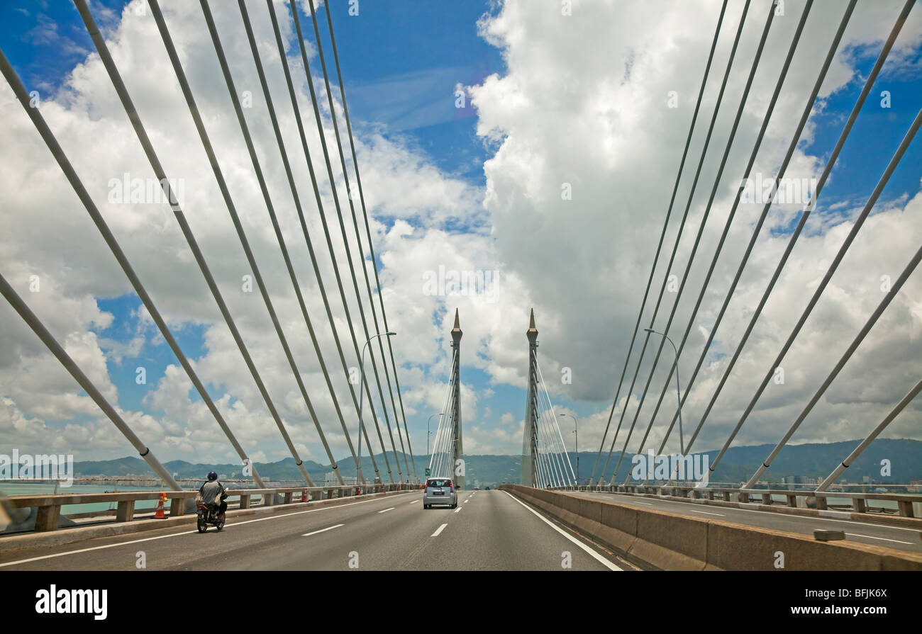Penang bridge crossing de Butterworth sur le pont suspendu Banque D'Images