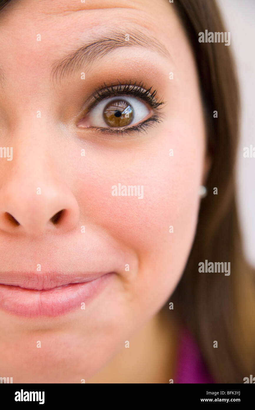 Close up of Hispanic woman grinning Banque D'Images