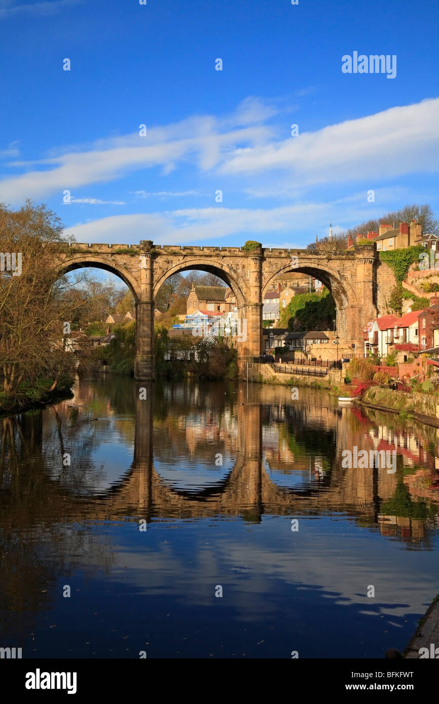 Viaduc Ferroviaire sur la rivière Nidd, Knaresborough, North Yorkshire, Angleterre, Royaume-Uni. Banque D'Images
