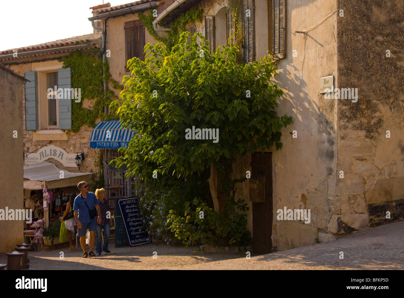 Destination touristique populaire de ville médiéval du Castellet dans le sud de la France Banque D'Images