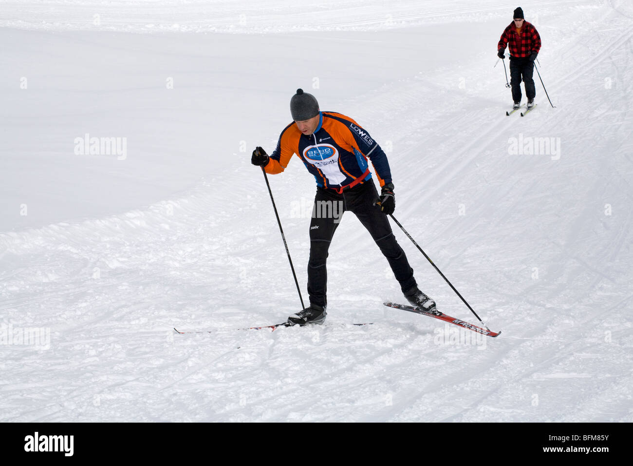 Patin sur skis nordique au baccalauréat en montagne sur un domaine nordique de la piste des Cascades en Oregon Banque D'Images