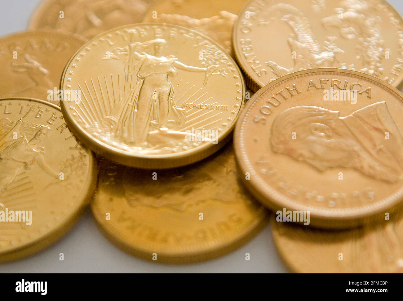 American Eagle, krugerrand sud-africain et florin néerlandais des pièces d'or. Banque D'Images