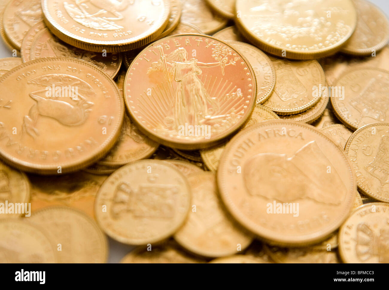 American Eagle, krugerrand sud-africain et florin néerlandais des pièces d'or. Banque D'Images