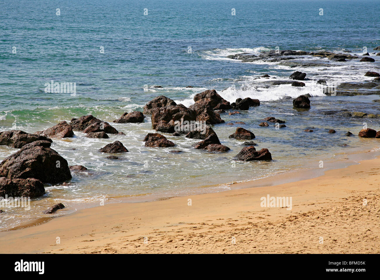 Une plage à Kunkeshwar, Konkan, Maharashtra Banque D'Images