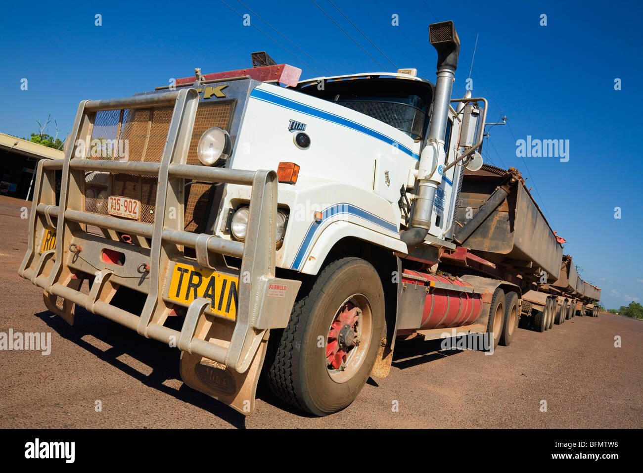 Roadtrain Australia Outback Truck Banque d'image et photos - Alamy