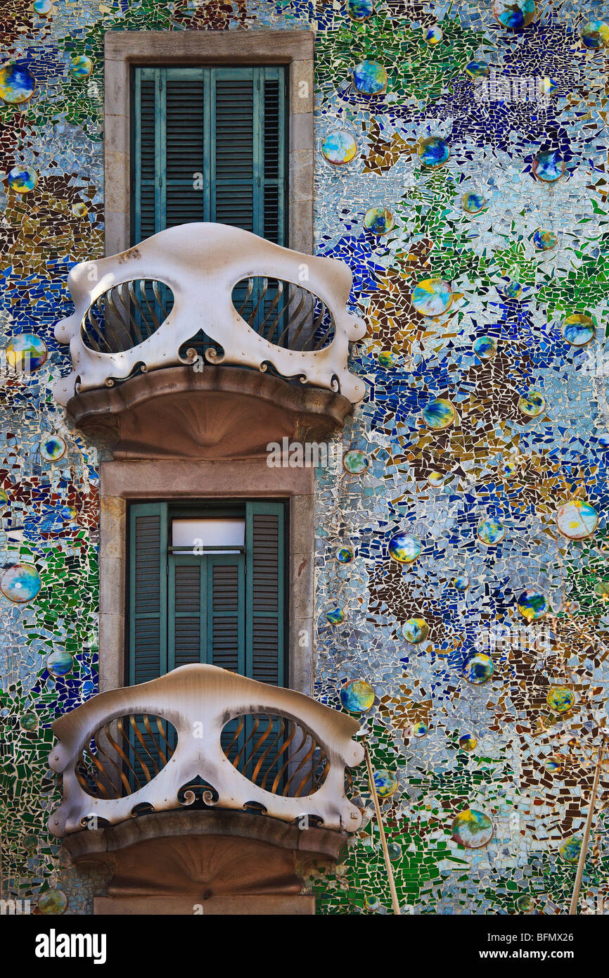 Espagne, Catalogne, Barcelone, Eixample, les balcons et la façade de La Casa Batlo (Maison des os), Architecte- Antoni Gaudi Banque D'Images