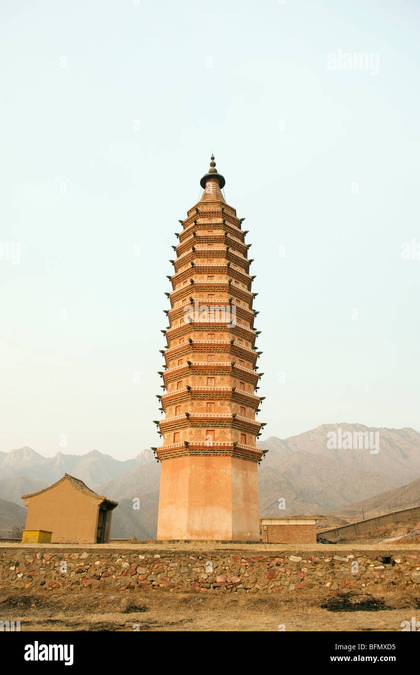 Chine, province de Ningxia, Baishikou près de Yinchuan, l'un des deux pagodes Banque D'Images