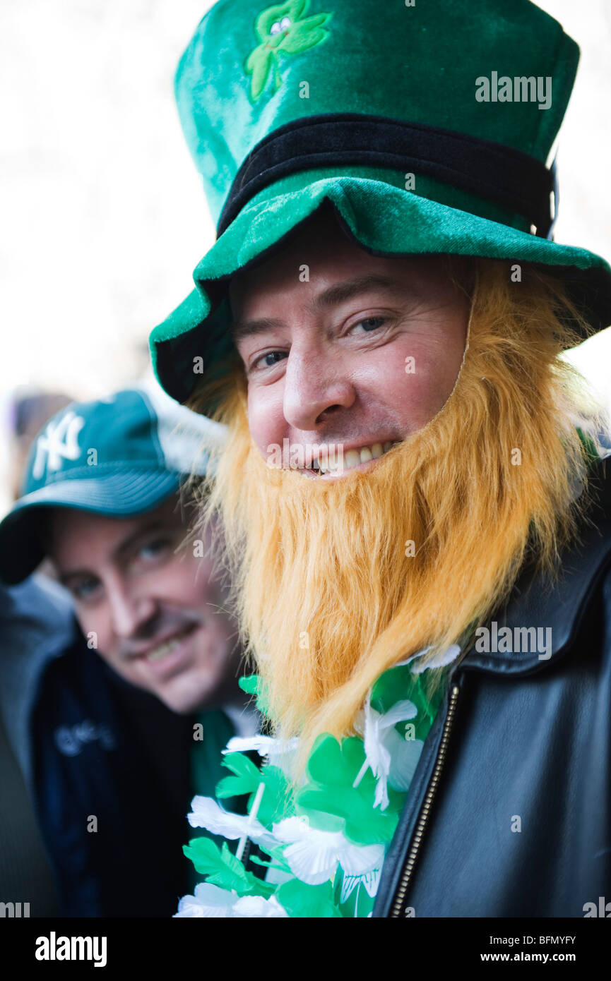 USA, New York State, New York, Manhattan, St Patricks Day célébrations, 5ème Avenue Banque D'Images