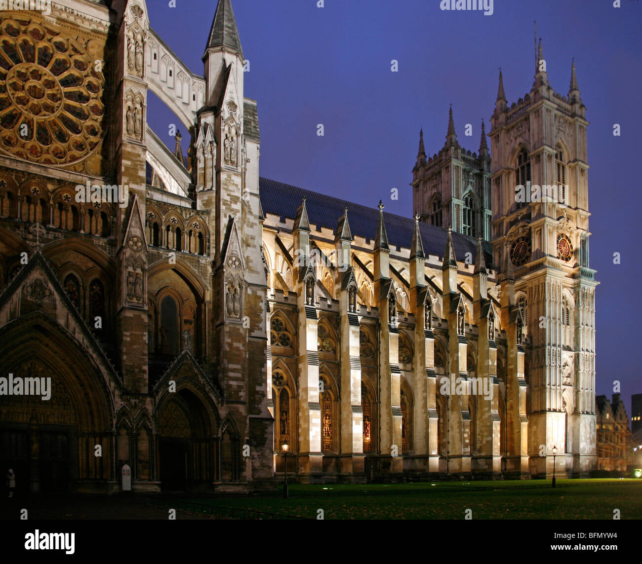 L'Angleterre, Londres. L'Abbaye de Westminster de Londres au crépuscule Banque D'Images