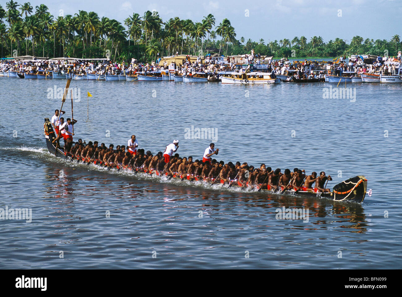 HMA 60838 : Nehru voile race festival 11 août 2001 ; Allappuzha ; Inde ; Kerala Alleppey Banque D'Images