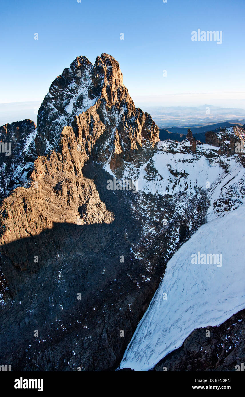 Les Visiteurs De La Plus Haute Montagne De Lafrique Et Le
