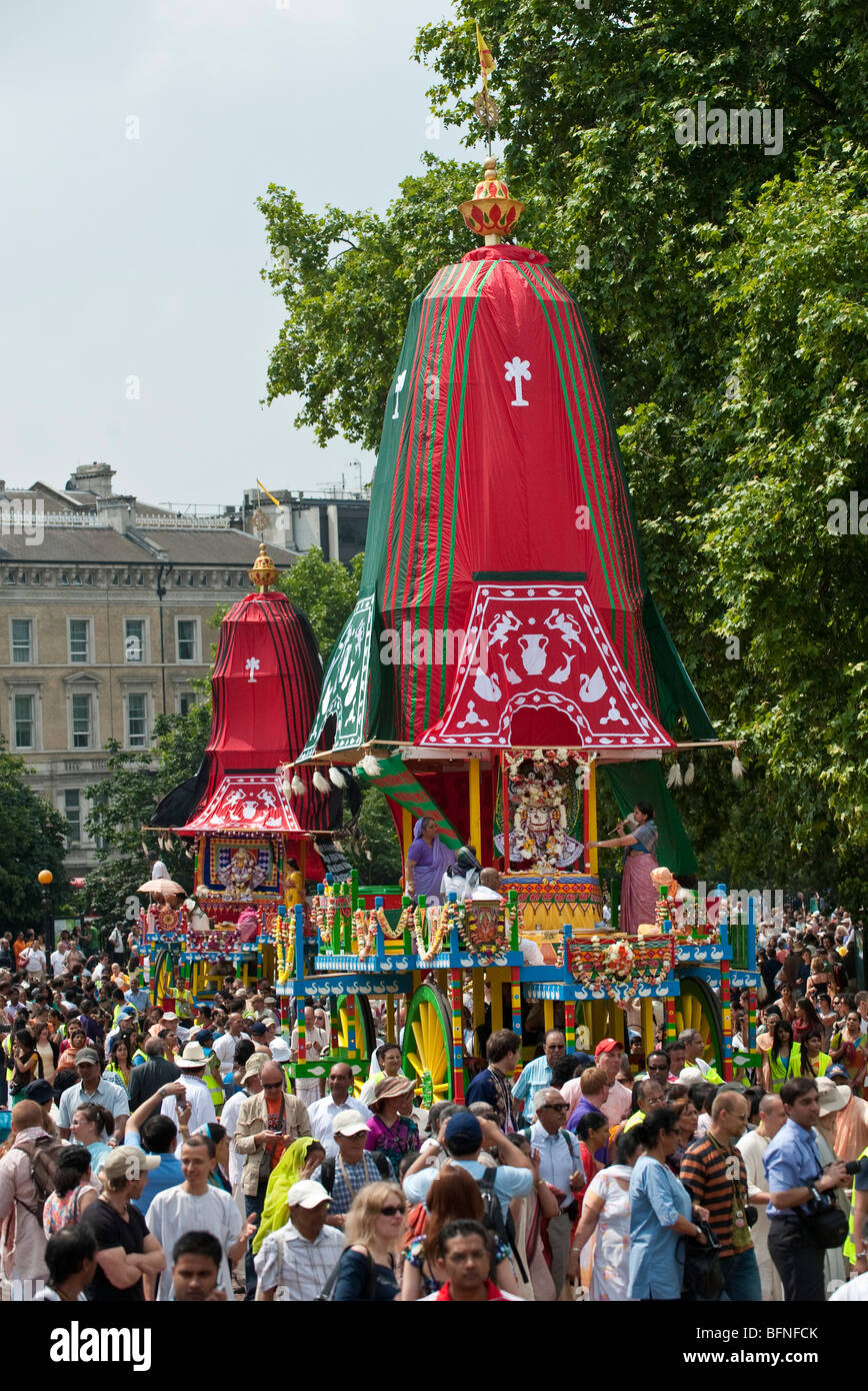 Célébrations de la fête hindoue Ratha Yatra de chars à London UK Banque D'Images Célébrations de la fête hindoue Ratha Yatra de chars à London UK Banque D'Images