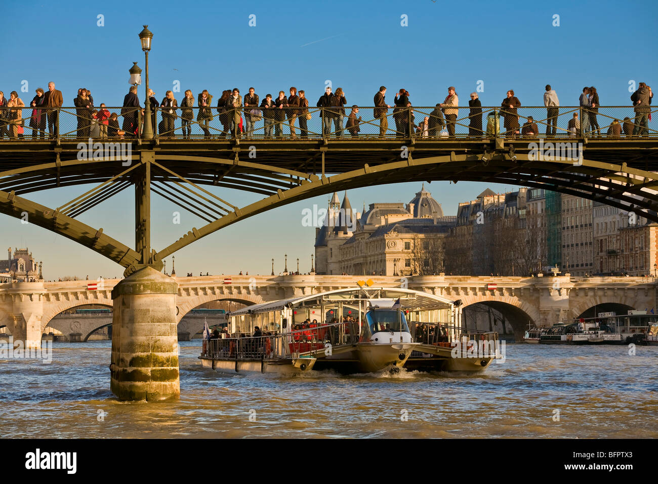 PONT DES ARTS, PARIS Banque D'Images