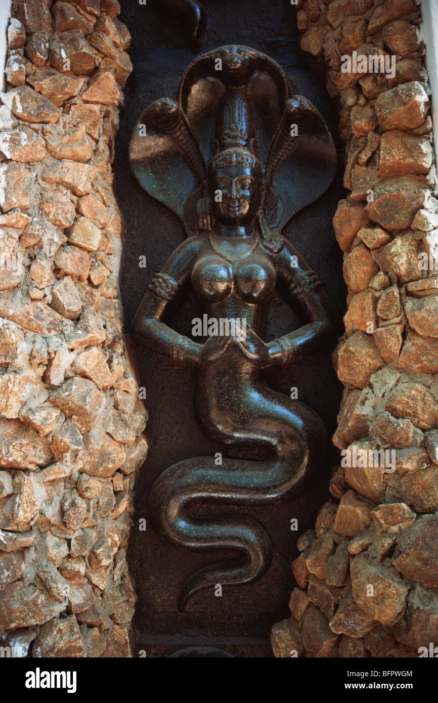 66407 : déesse Serpent RSC dans Snake Park Chennai Madras ; ; ; Tamil Nadu Inde Banque D'Images