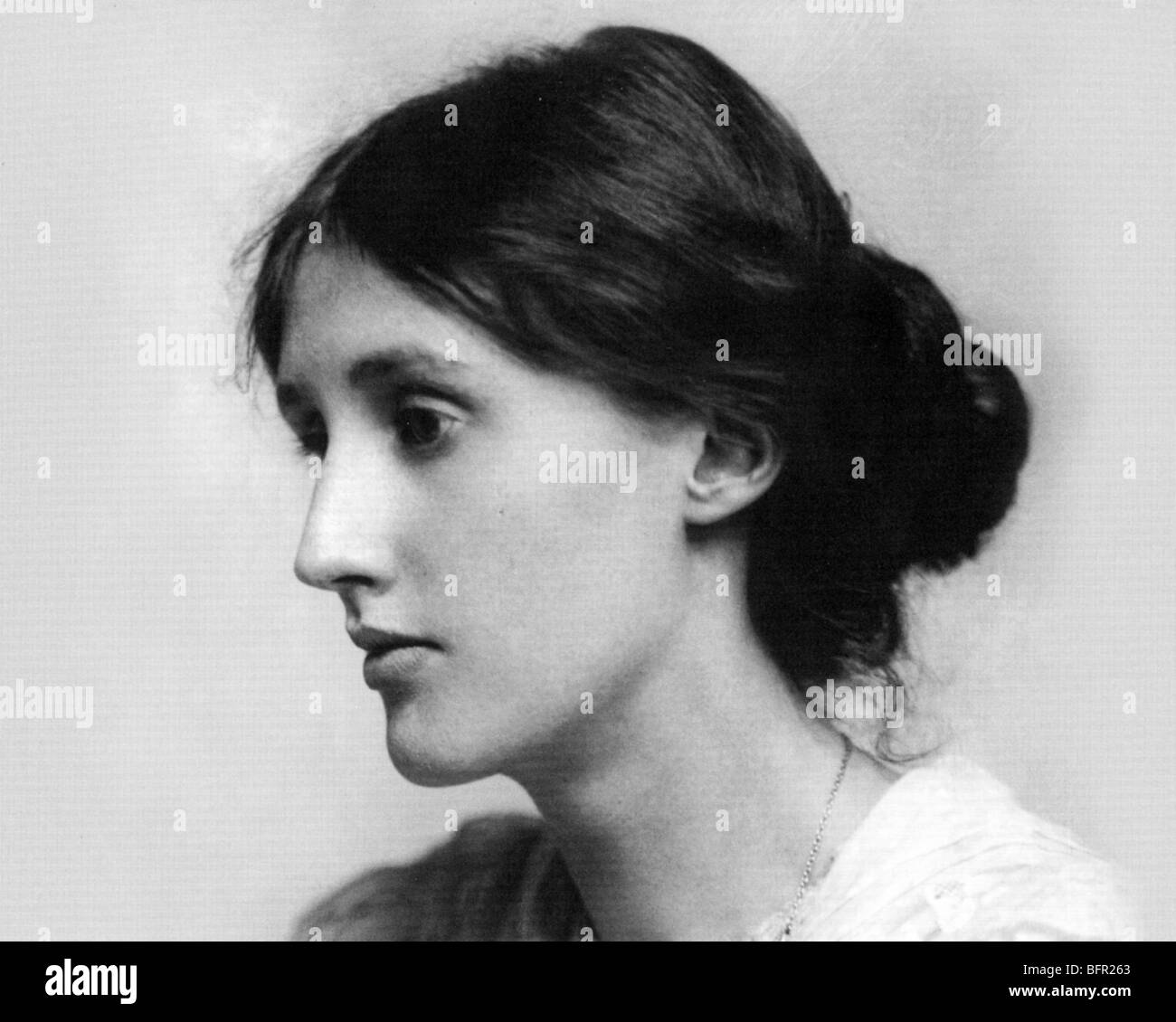VIRGINIA WOOLF (Adeline Virginia Stephen) auteur et éditeur anglais 1882-1941 Banque D'Images