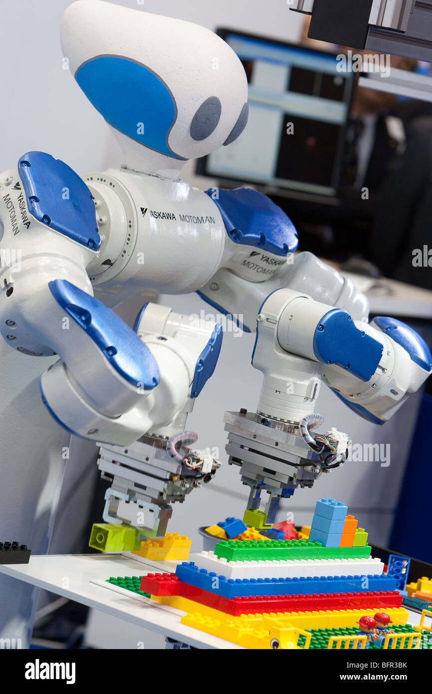 'Motoman robots' produit par Yaskawa, à l'Exposition internationale 2009 Robot, à Tokyo, Japon. Banque D'Images