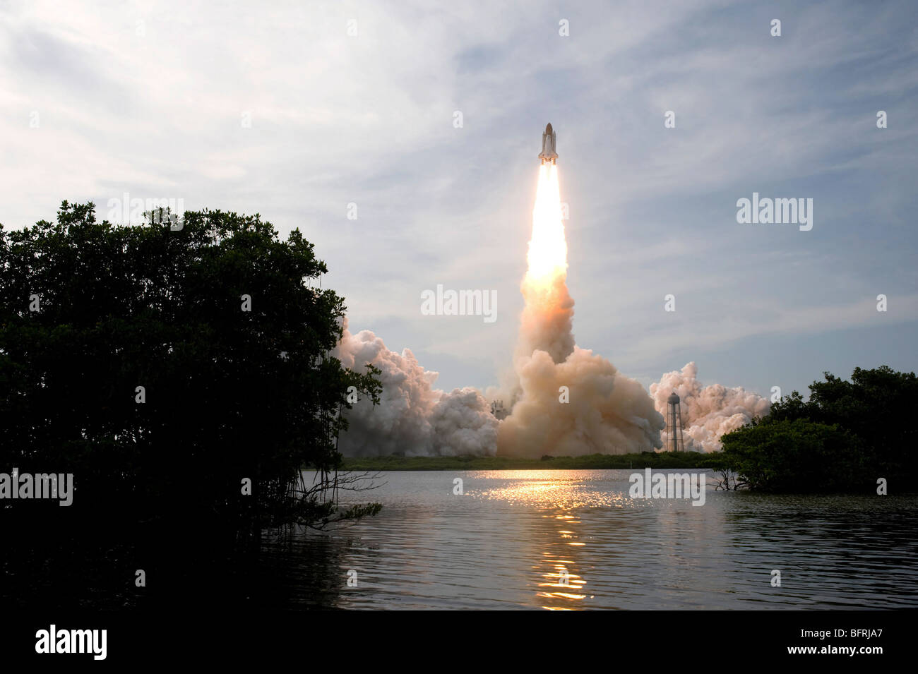 La navette spatiale Endeavour décollera du Centre spatial Kennedy. Banque D'Images