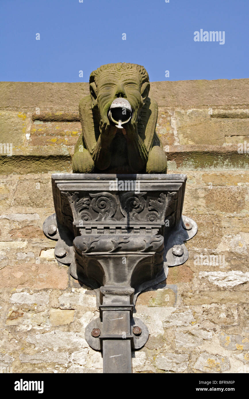 Gargoyle sur l'église St Giles à Hartington Derbyshire Angleterre Banque D'Images