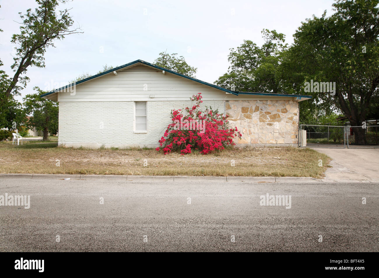 Extérieur de maison à Del Rio, le Comté de Val Verde, Texas, États-Unis Banque D'Images