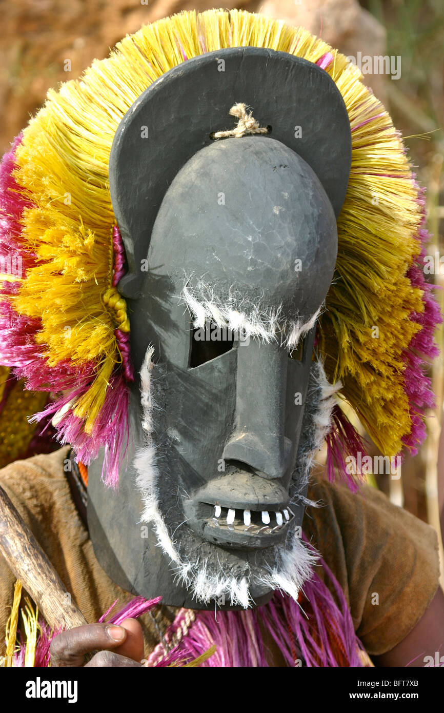 Avec Dogon masque traditionnel Banque D'Images