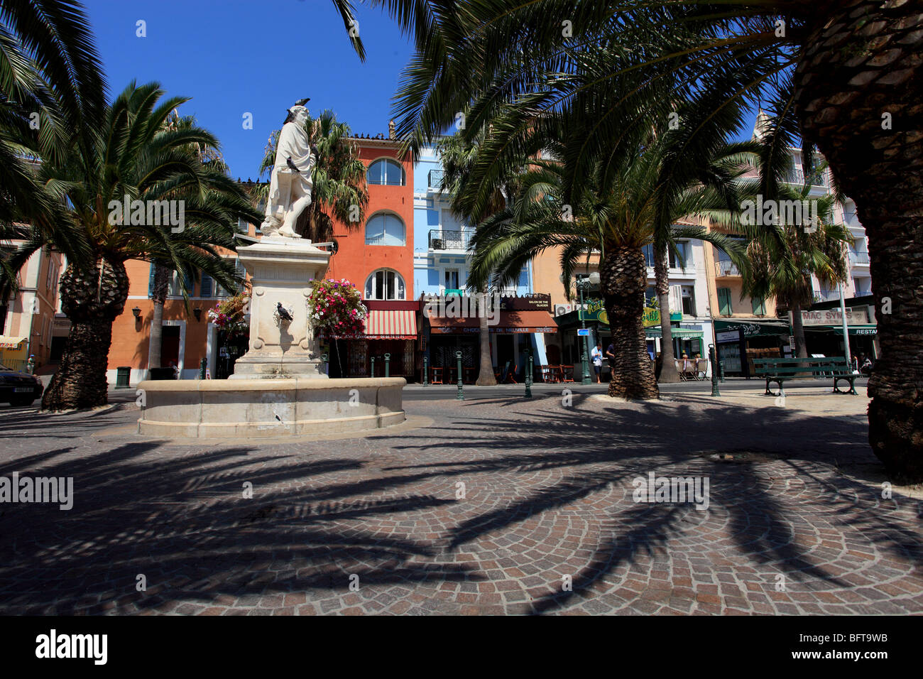 Le joli village de pêcheurs de Sanary Banque D'Images