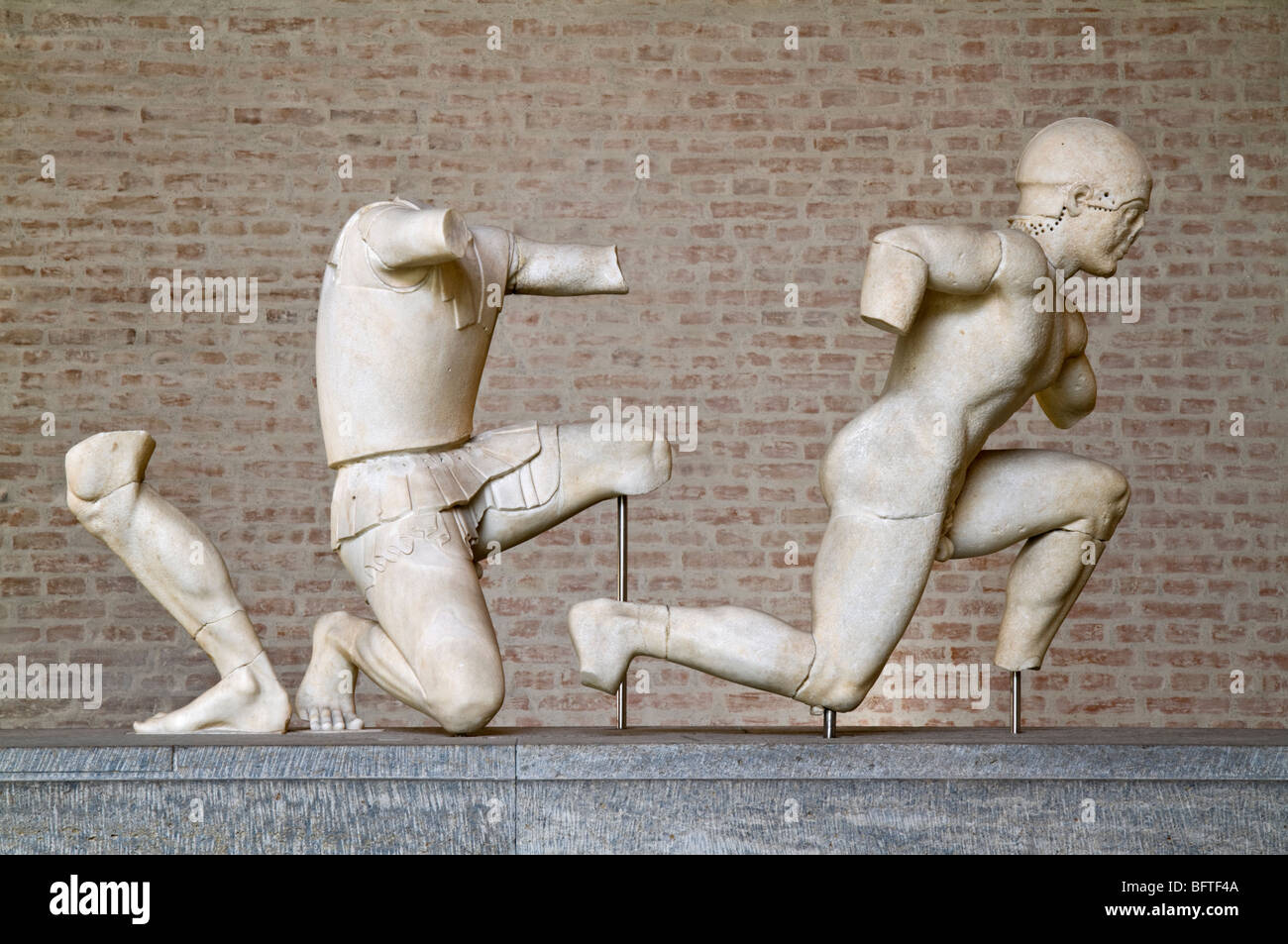 Groupe de guerriers de l'ouest fronton du Temple d'Aphaia à Égine, ca. 490 avant J.-C.. Banque D'Images