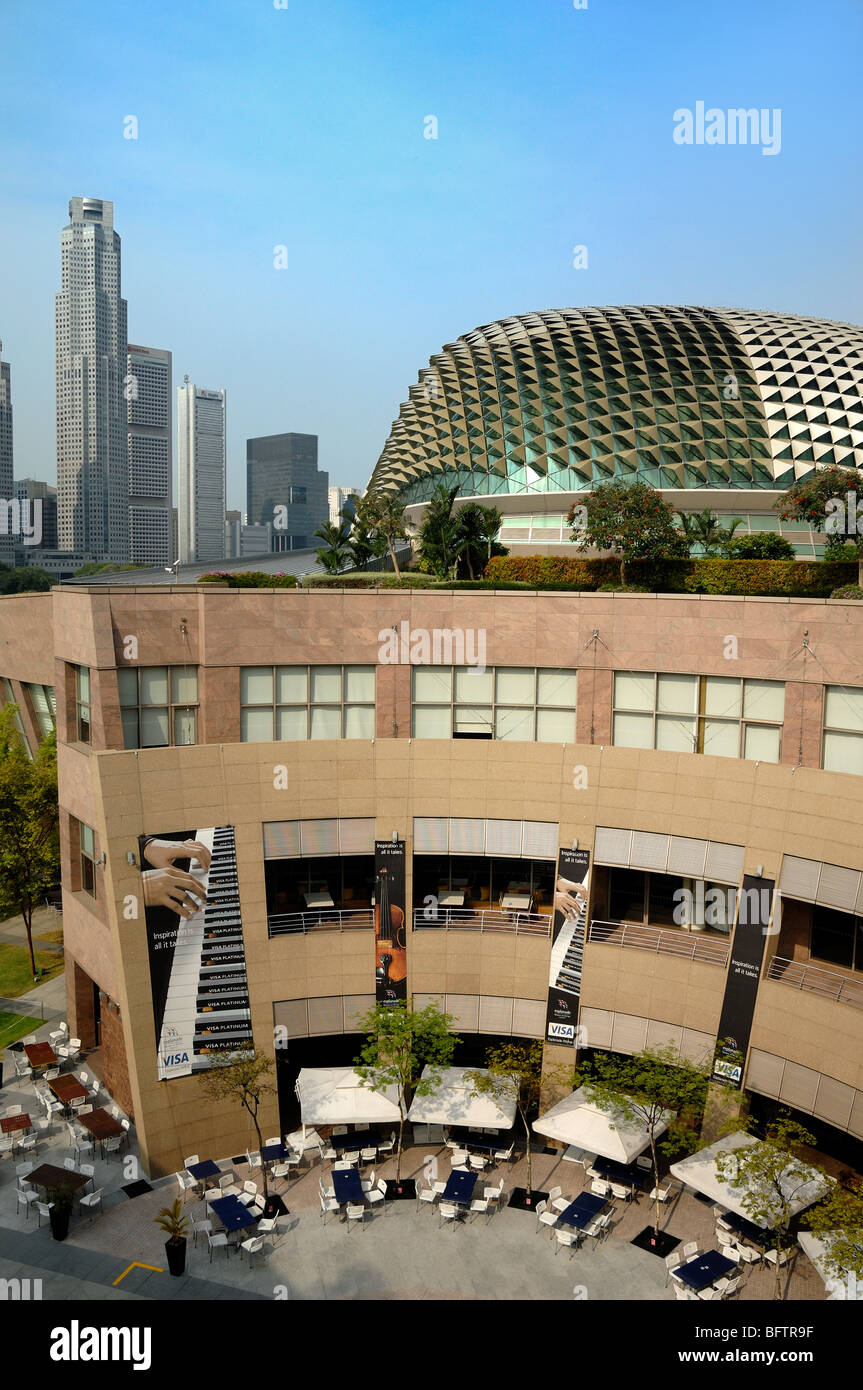 Esplanade - Theatres on the Bay, d'une salle de concert, théâtre, complexe culturel et Shopping Mall, le port ou Port, Singapour Banque D'Images
