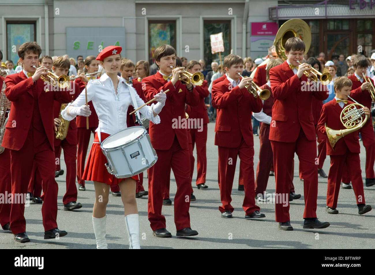 Des fanfares de célébrer la Journée de la ville de Iaroslavl, Russie Banque D'Images