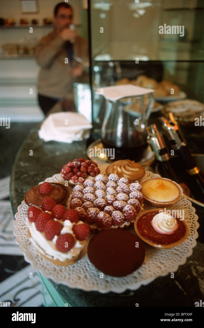 Florence. L'Italie. Dolci e Dolcezze Piazza Beccaria Santa Croce. Banque D'Images