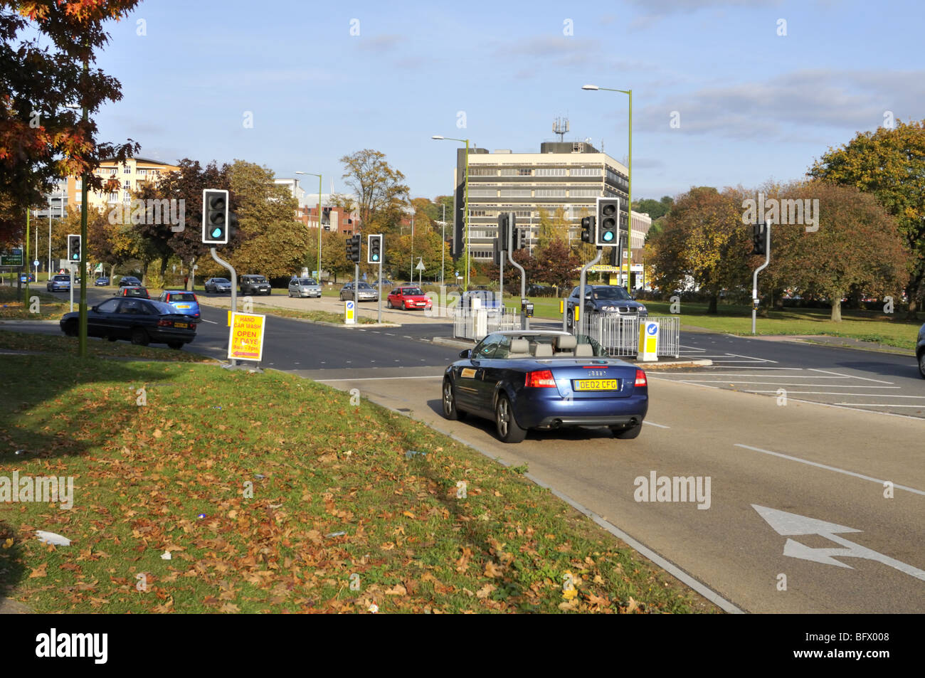 Trafic dimanche, Hemel Hempstead, Royaume-Uni. Banque D'Images